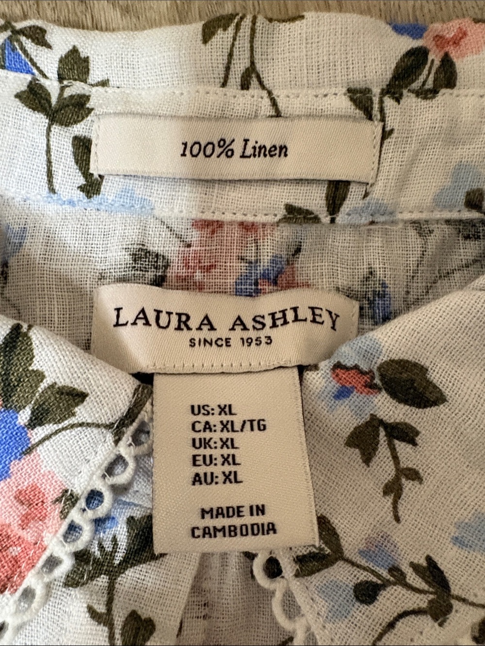 Laura Ashley 100% Linen Floral Blouse XL Vintage Cottagecore Button Front - Picture 2 of 5
